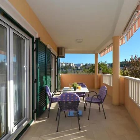 Apartment Adela
