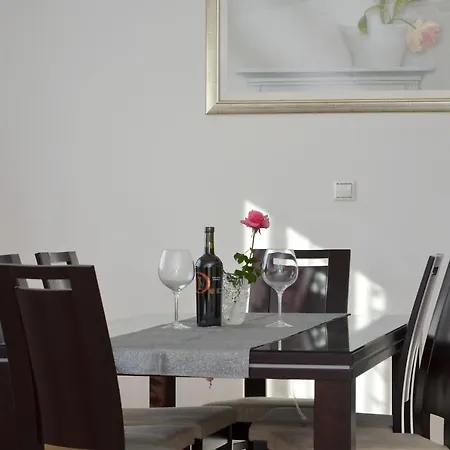 Adela Apartment Solin