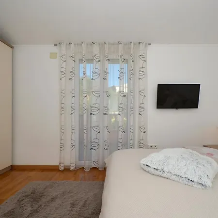 Apartment Adela