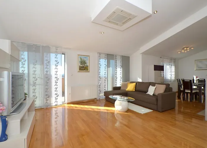 Adela Apartamento Solin